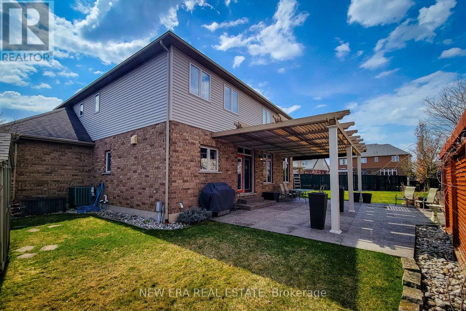 13 Alex Grant Place, St. Catharines, Ontario  L2P 0A2 - Photo 6 - X12972744