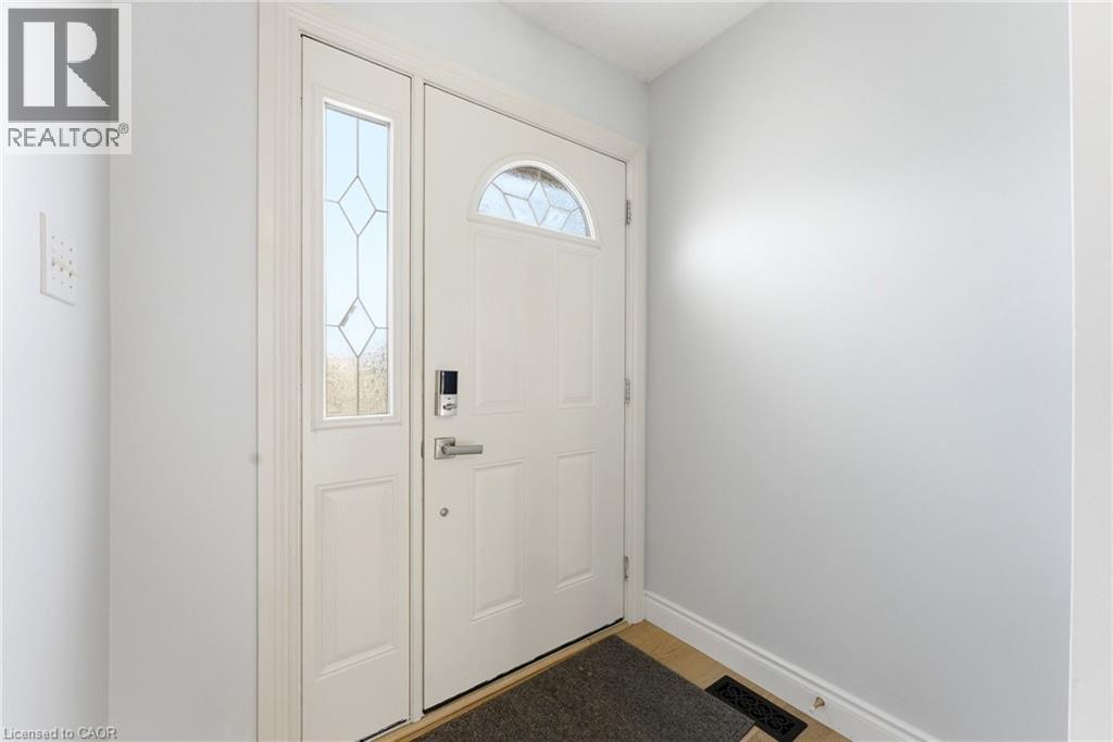 135 Stirling Macgregor Drive, Cambridge, Ontario  N1S 5A1 - Photo 4 - 40818711