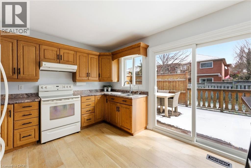 135 Stirling Macgregor Drive, Cambridge, Ontario  N1S 5A1 - Photo 8 - 40818711