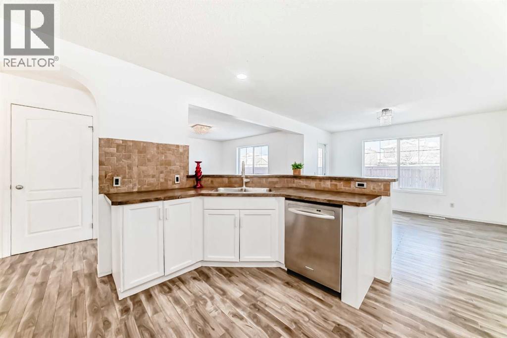 120 Springmere Grove, Chestermere, Alberta  T1X 0B5 - Photo 9 - A2275702