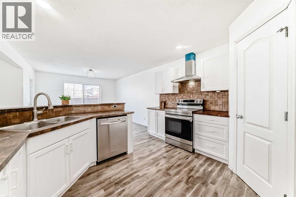 120 Springmere Grove, Chestermere, Alberta  T1X 0B5 - Photo 11 - A2275702