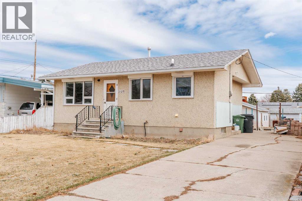 2109 18 Street, Coaldale, Alberta  T1M 1G2 - Photo 8 - A2297498