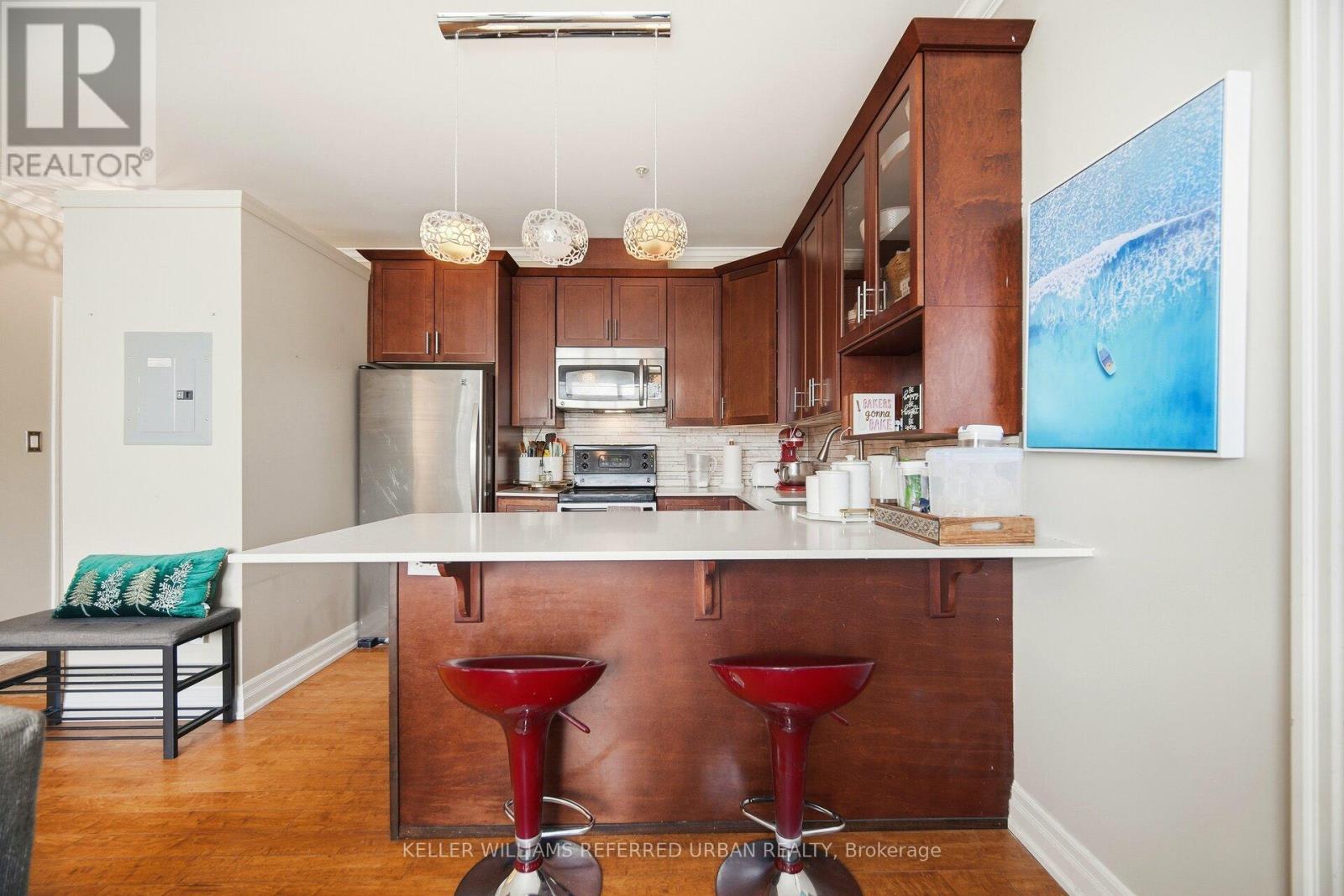 305 - 459 Kerr Street, Oakville, Ontario  L6K 3C2 - Photo 8 - W12886274