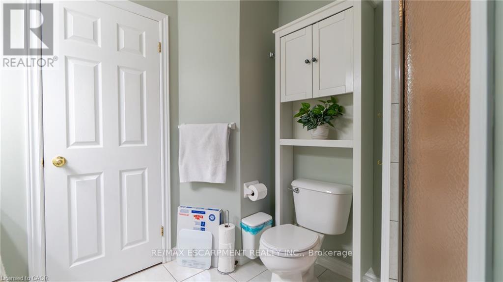 2062 Westmount Drive, Oakville, Ontario  L6M 3P2 - Photo 24 - W12967370