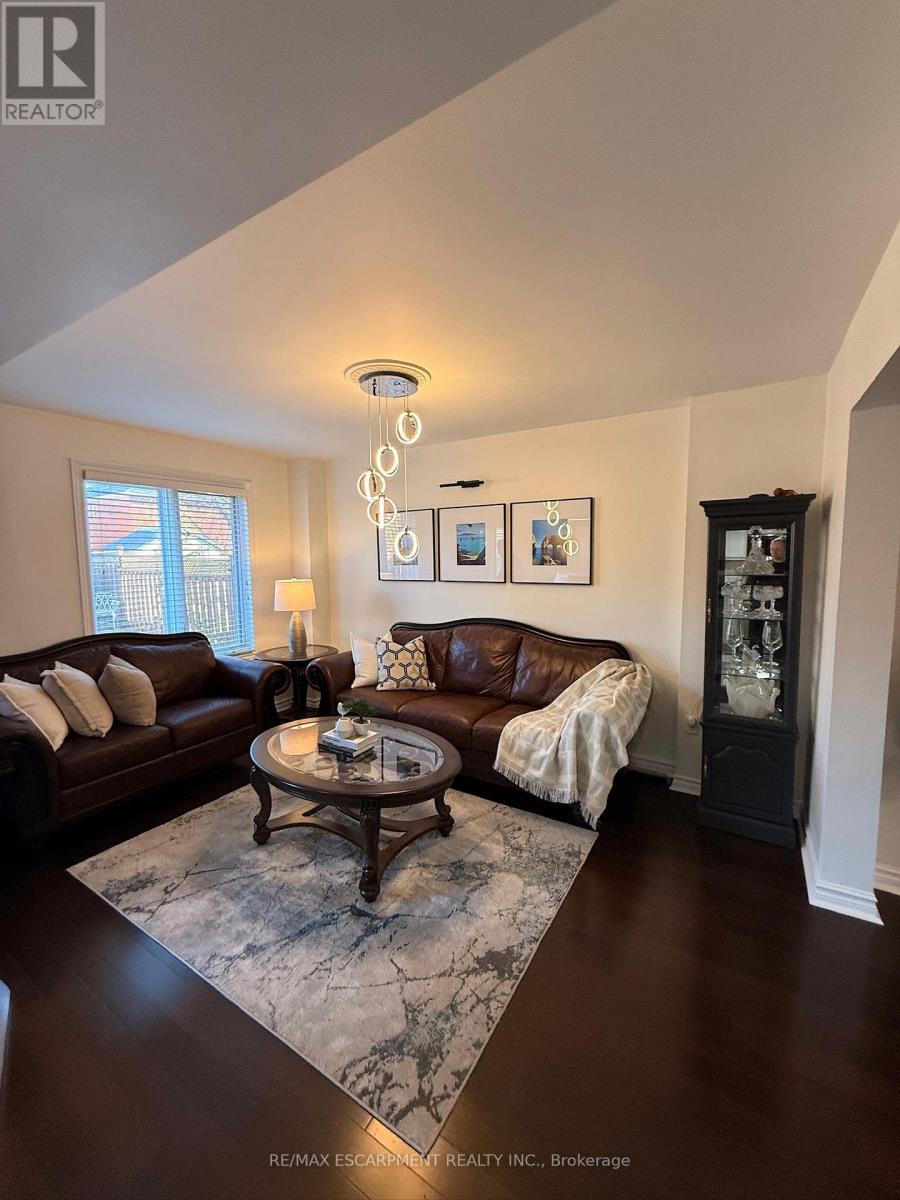 2062 Westmount Drive, Oakville, Ontario  L6M 3P2 - Photo 7 - W12967370