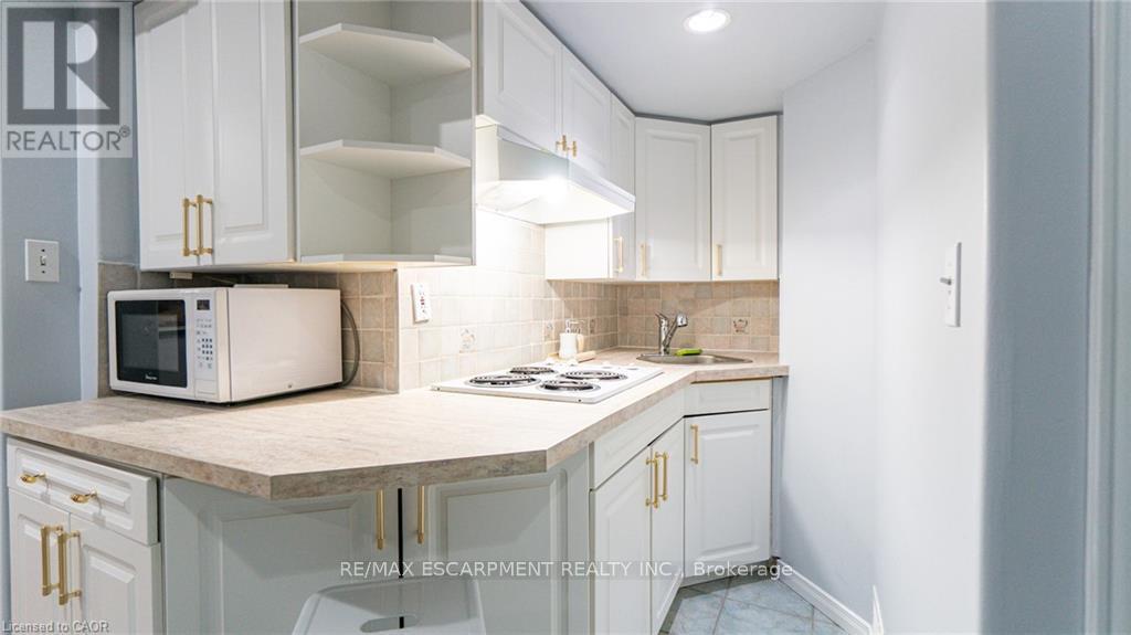 2062 Westmount Drive, Oakville, Ontario  L6M 3P2 - Photo 43 - W12967370