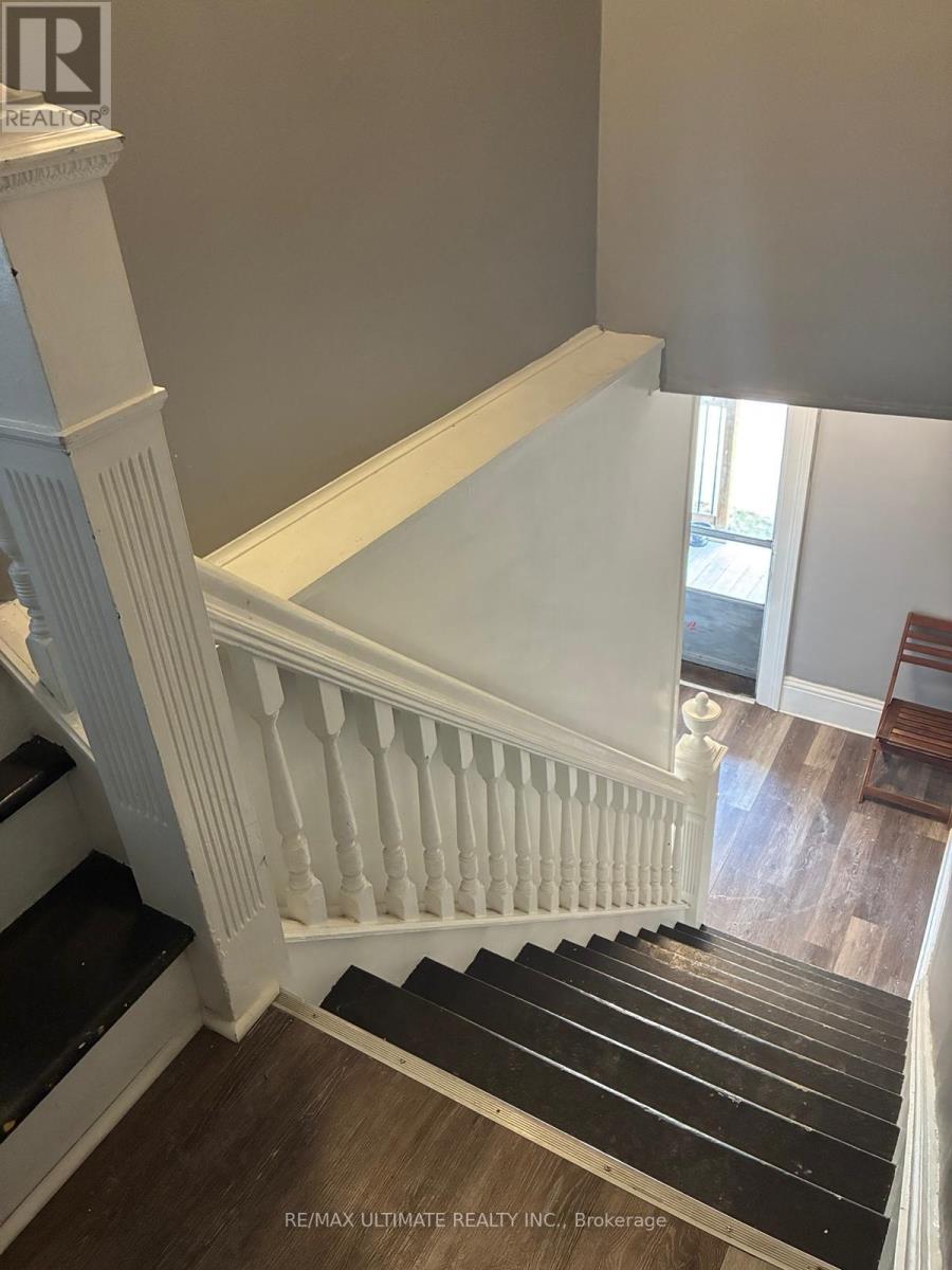 282 Brant Avenue N, Brantford, Ontario  N3T 3J7 - Photo 3 - X12972450