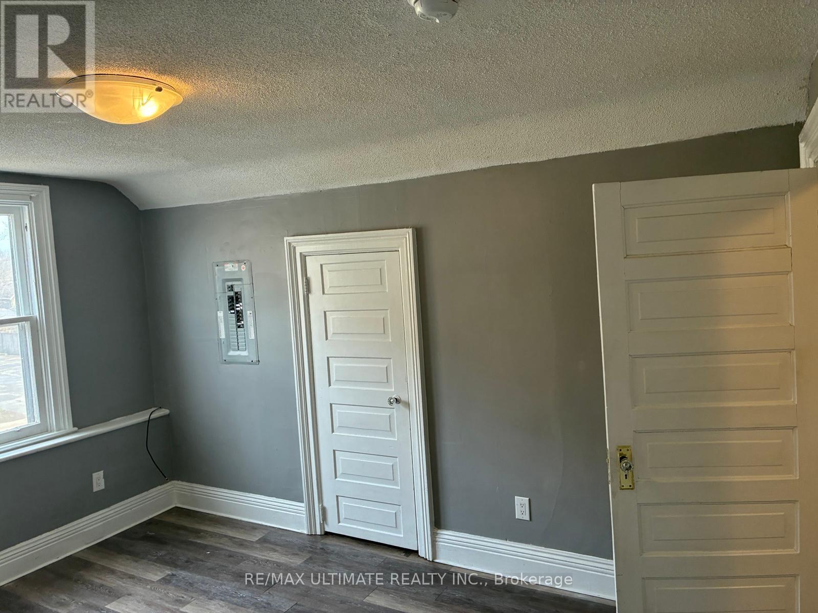 282 Brant Avenue N, Brantford, Ontario  N3T 3J7 - Photo 7 - X12972450
