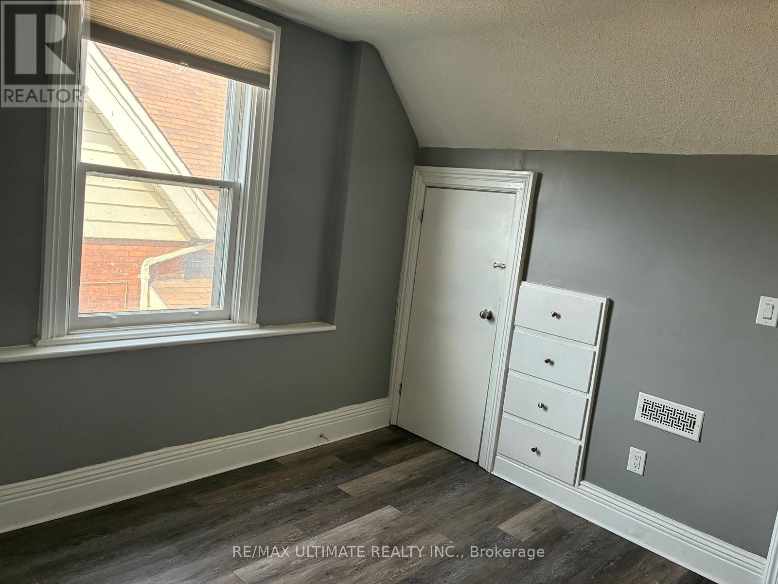 282 Brant Avenue N, Brantford, Ontario  N3T 3J7 - Photo 6 - X12972450