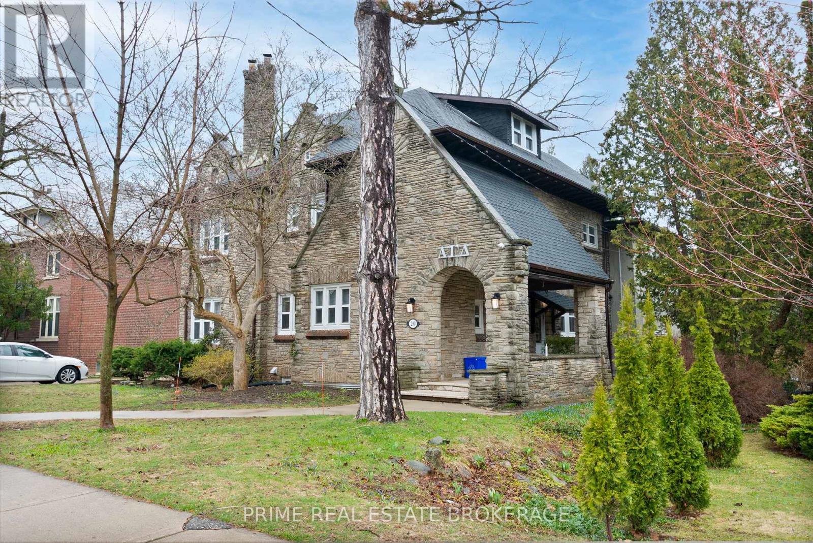 290 Huron Street, London East (East B), Ontario  N6A 2J9 - Photo 2 - X12972802