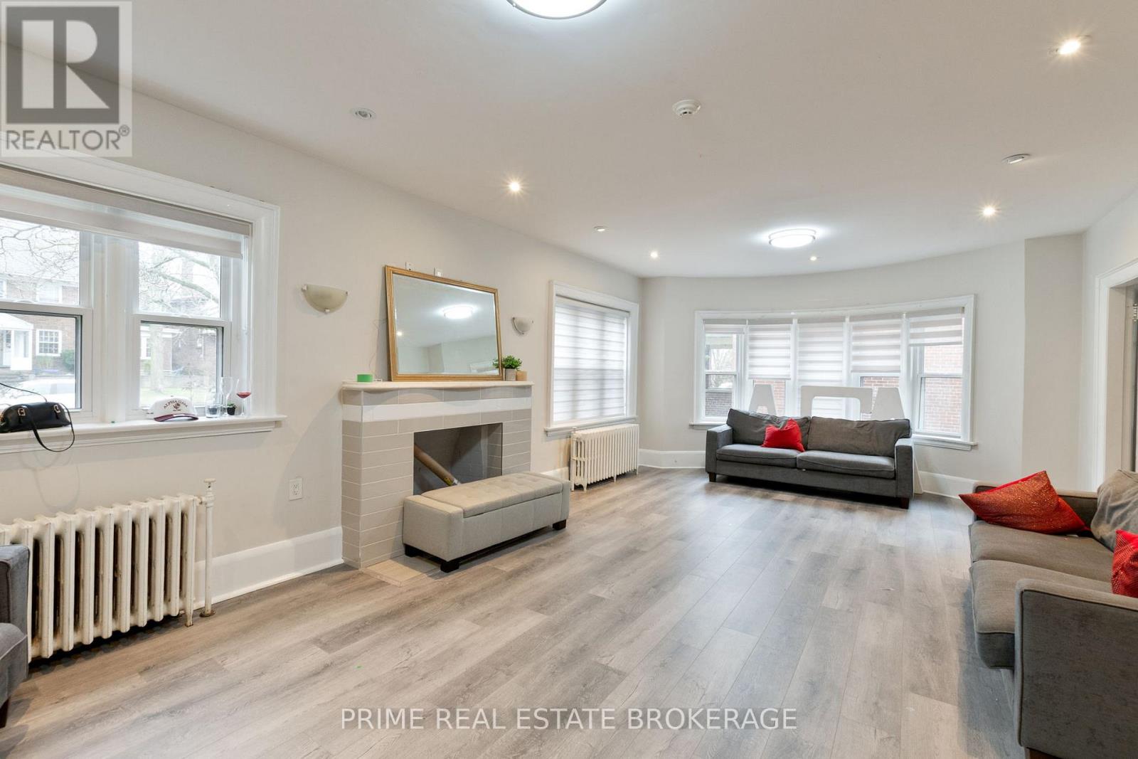 290 Huron Street, London East (East B), Ontario  N6A 2J9 - Photo 6 - X12972802