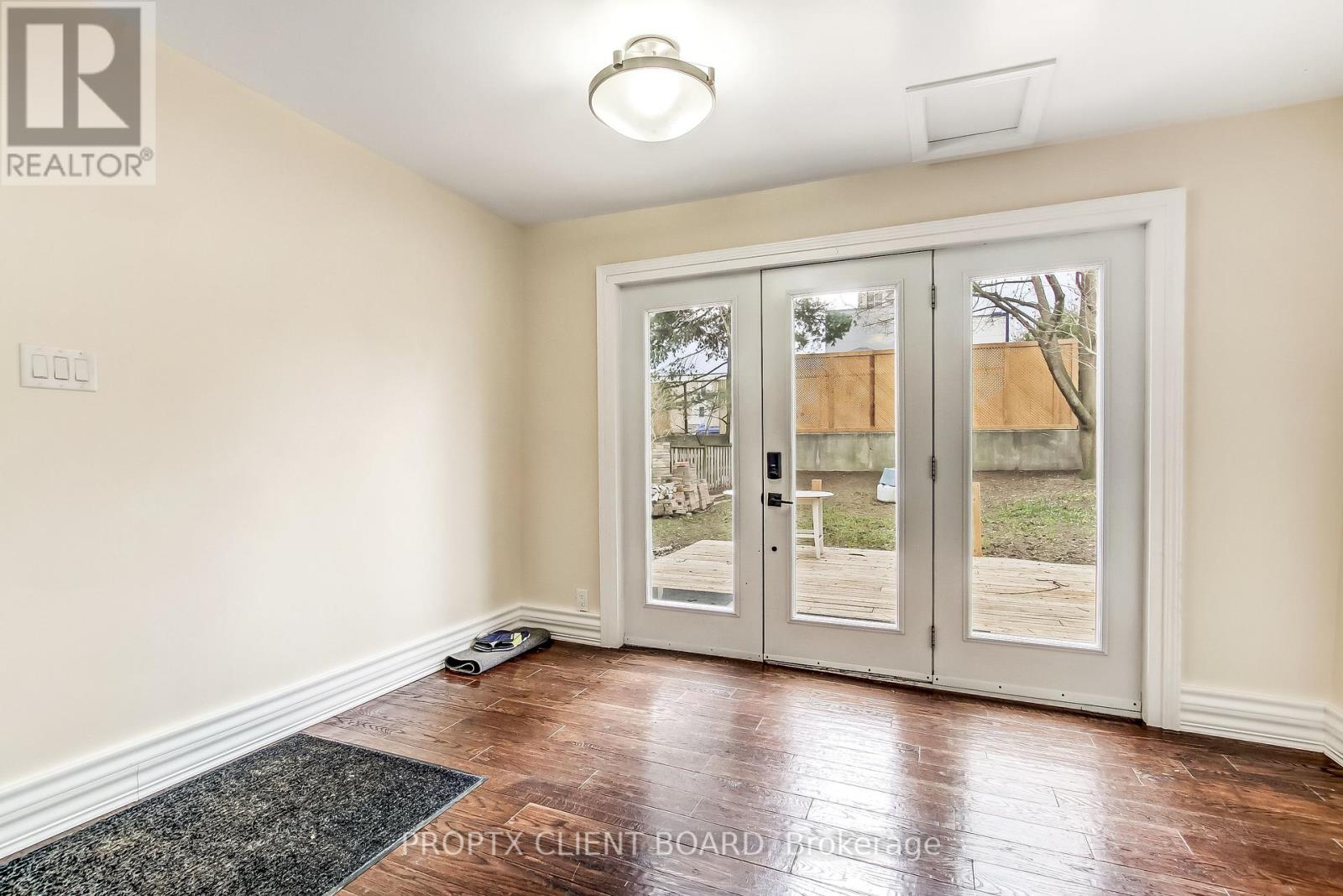 Photo 14 of 22 for 727 Queens Avenue S