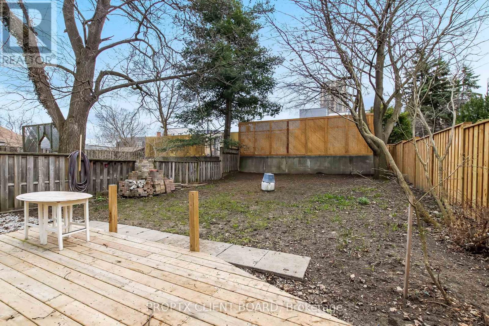 Photo 20 of 22 for 727 Queens Avenue S