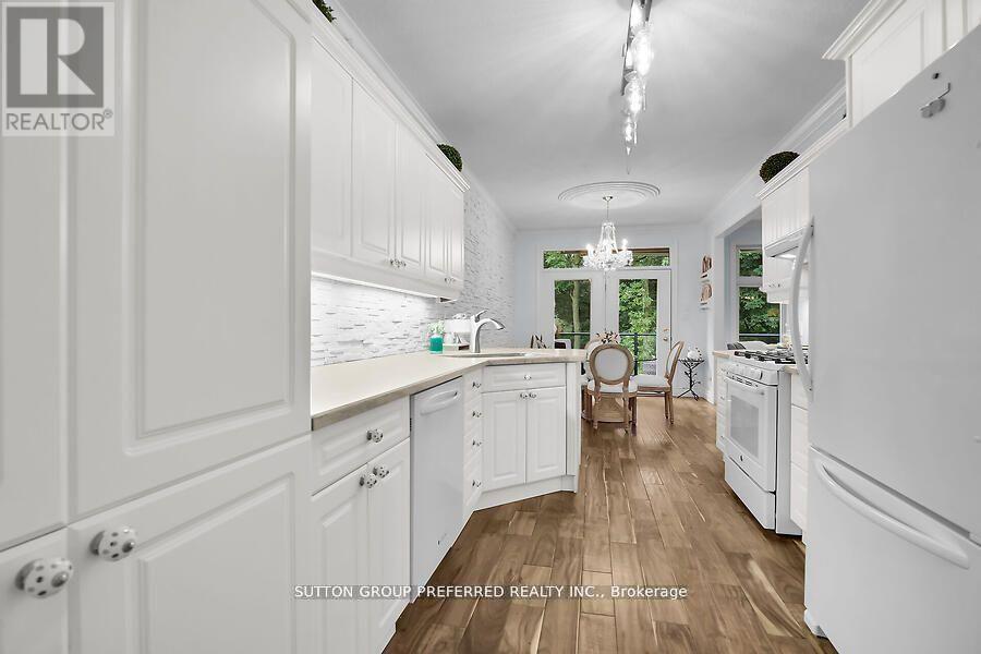 6 - 398 Old Riverside Drive, London North (North N), Ontario  N6H 4T3 - Photo 8 - X12972870