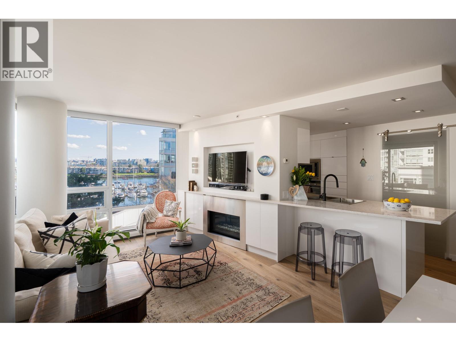 505 1201 Marinaside Crescent, Vancouver, British Columbia  V6Z 2V2 - Photo 1 - R3108396