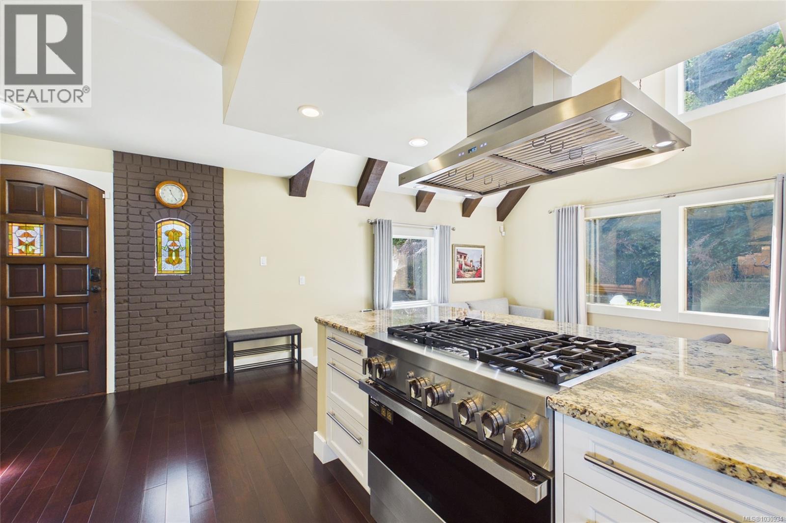 5246 Lost Lake Rd, Nanaimo, British Columbia  V9T 5E5 - Photo 11 - 1030934