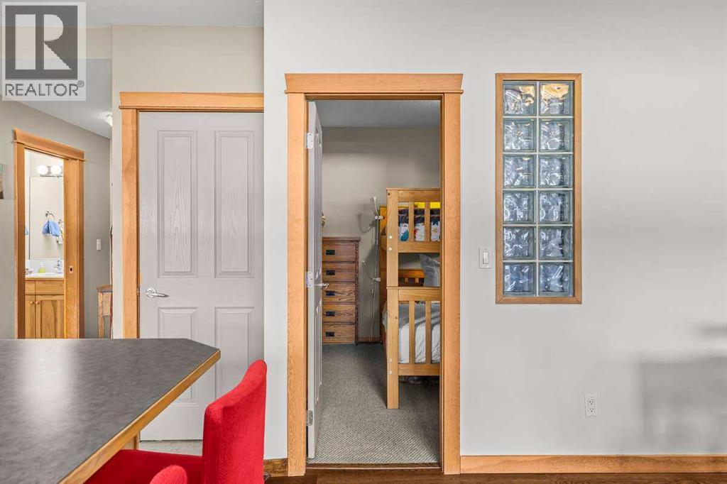 300, 1140 Railway Avenue, Canmore, Alberta  T1W 1P4 - Photo 16 - A2299405