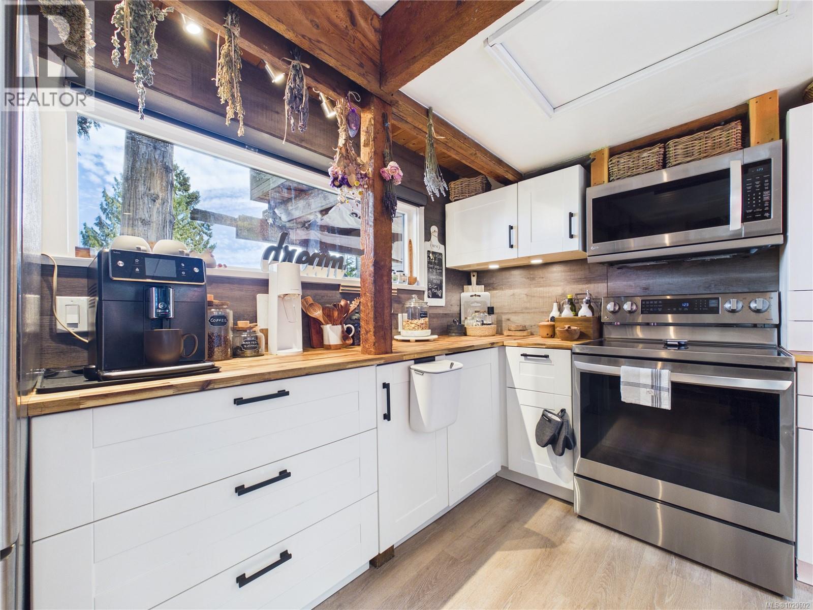 182 Devine Dr, Salt Spring, British Columbia  V8K 2H5 - Photo 7 - 1029692