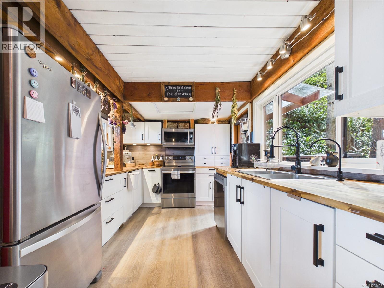 182 Devine Dr, Salt Spring, British Columbia  V8K 2H5 - Photo 22 - 1029692