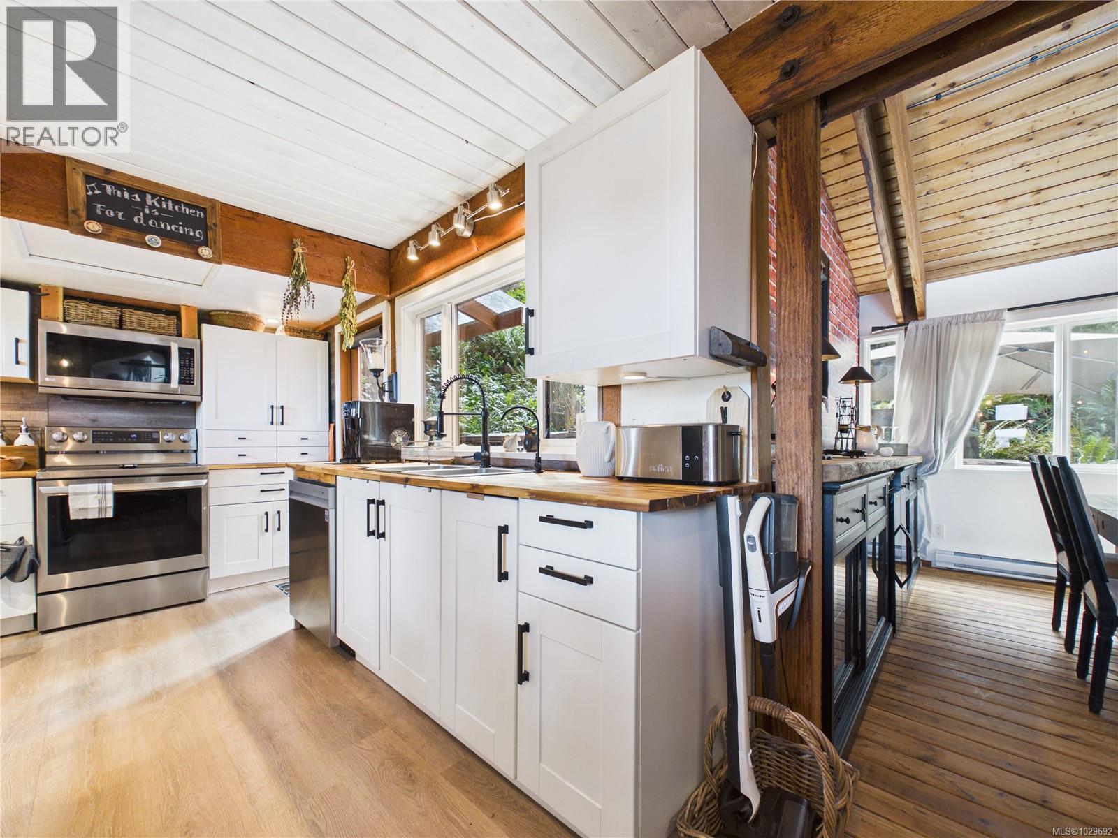 182 Devine Dr, Salt Spring, British Columbia  V8K 2H5 - Photo 24 - 1029692