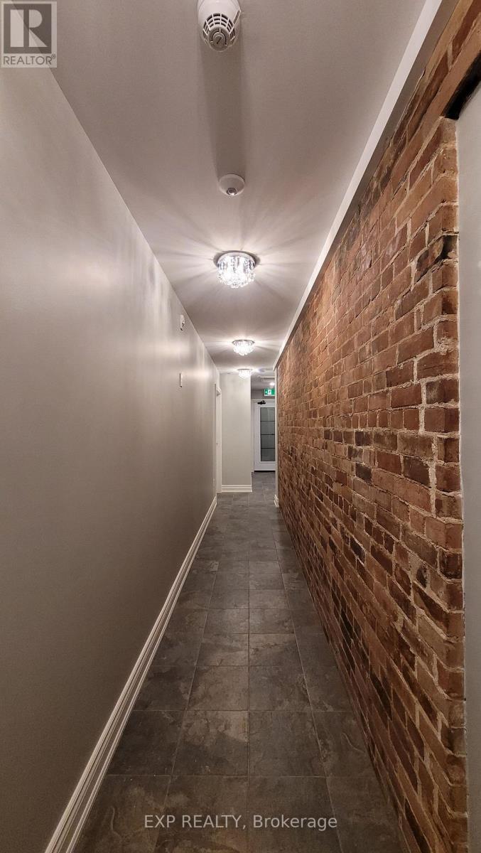 302 - 157 James Street, Ottawa, Ontario  K1R 5M4 - Photo 12 - X12972774