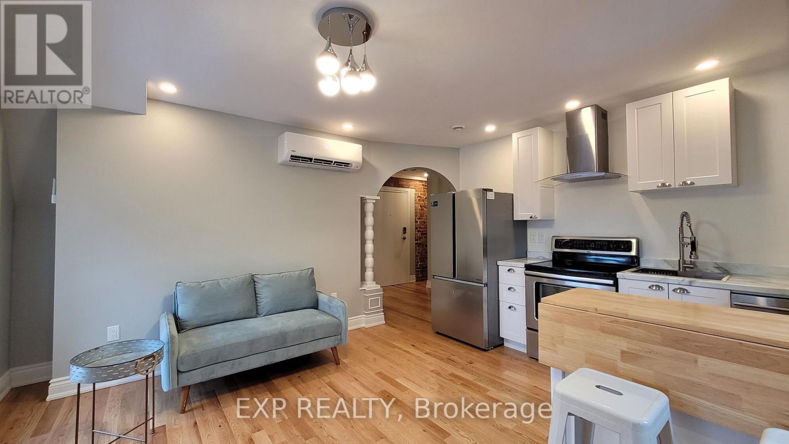 302 - 157 James Street, Ottawa, Ontario  K1R 5M4 - Photo 5 - X12972774