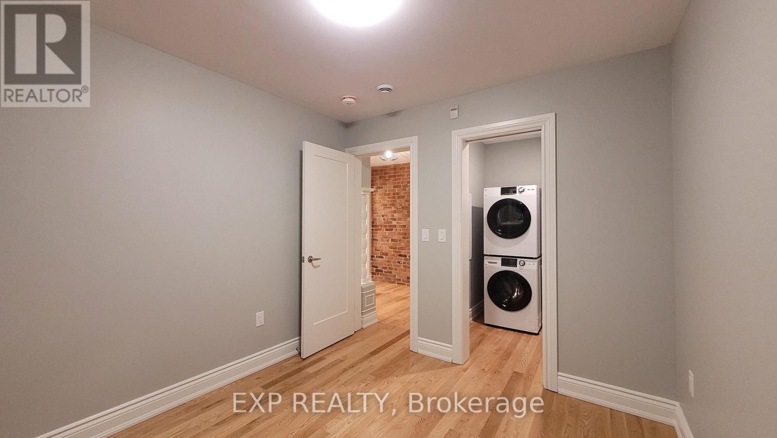 302 - 157 James Street, Ottawa, Ontario  K1R 5M4 - Photo 9 - X12972774