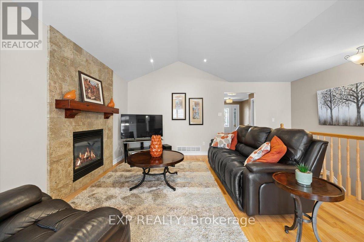 35 Honore Crescent, The Nation, Ontario  K0A 2M0 - Photo 8 - X12972830