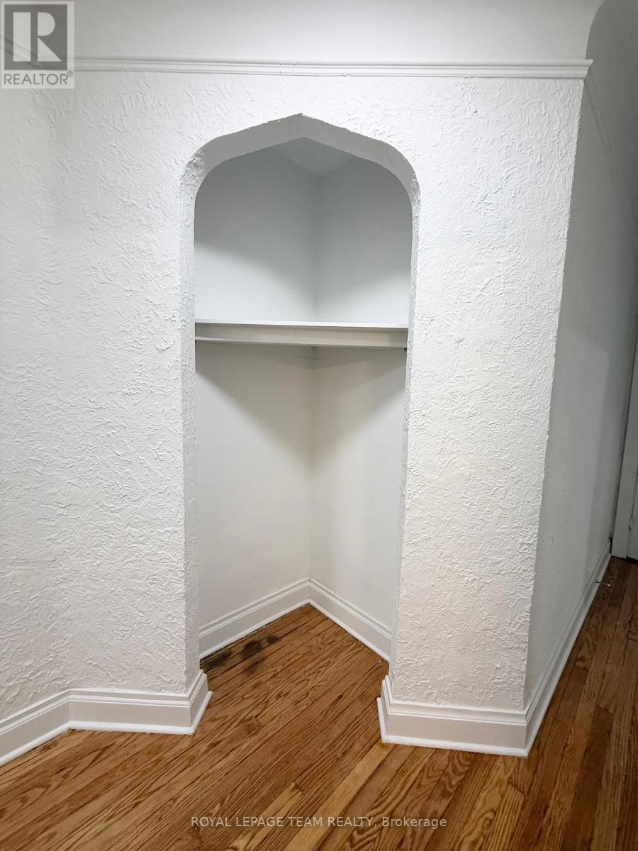 2 - 235 Cooper Street, Ottawa, Ontario  K2P 1L7 - Photo 11 - X12972886