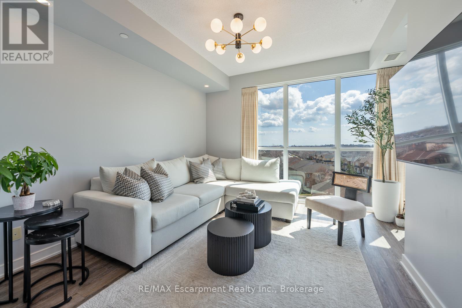 516 - 5220 Dundas Street, Burlington, Ontario  L7L 0J4 - Photo 11 - W12972904