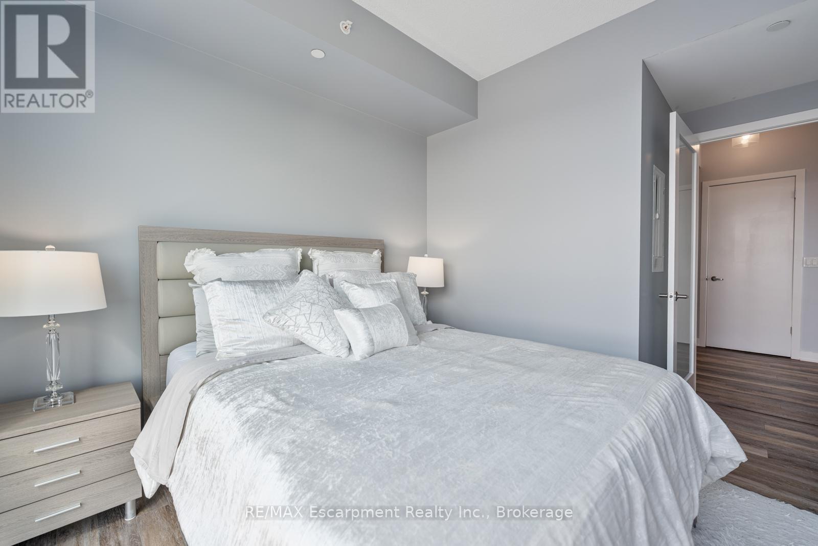 516 - 5220 Dundas Street, Burlington, Ontario  L7L 0J4 - Photo 22 - W12972904