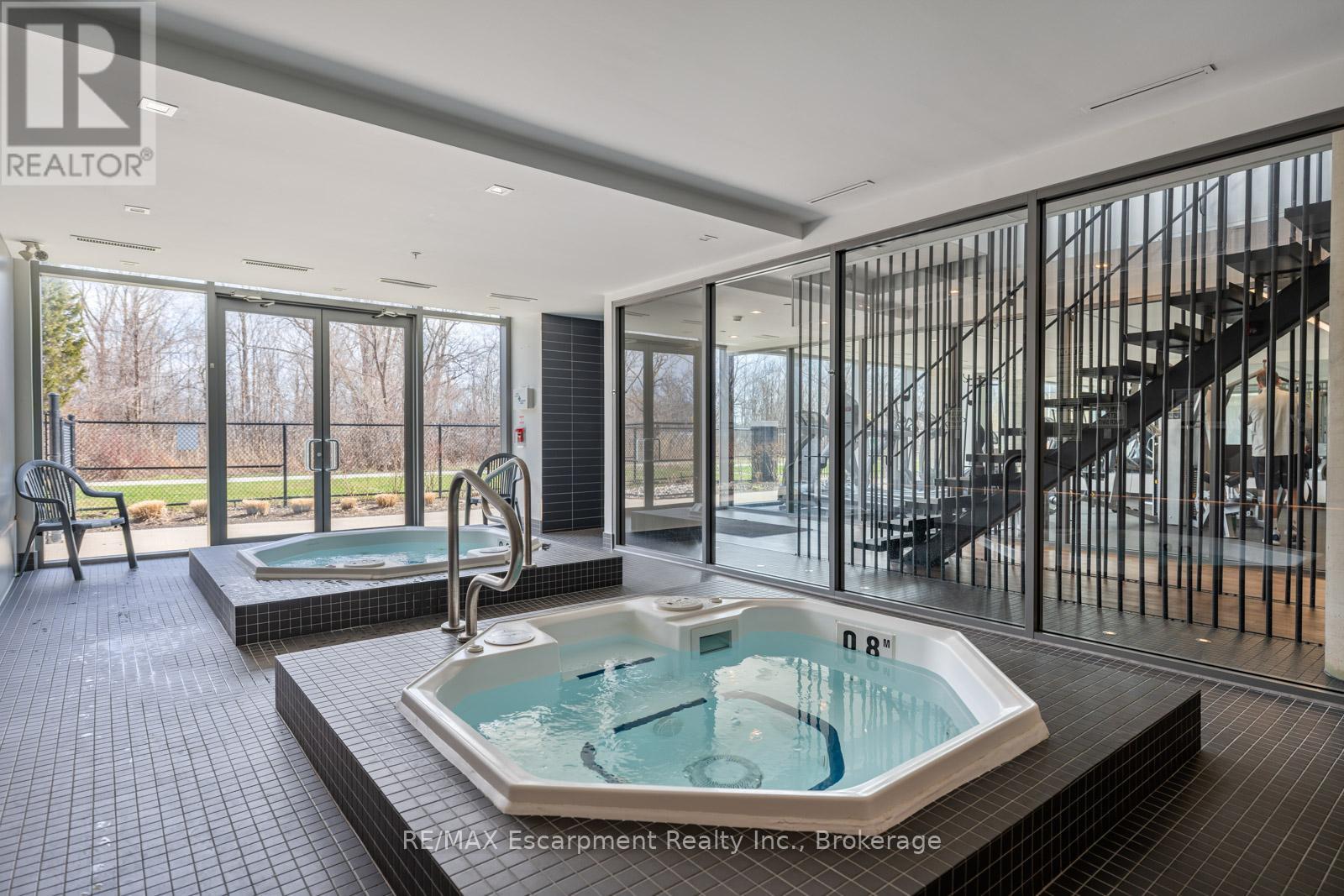 516 - 5220 Dundas Street, Burlington, Ontario  L7L 0J4 - Photo 28 - W12972904