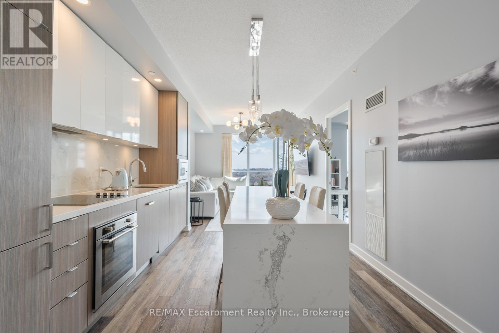 516 - 5220 Dundas Street, Burlington, Ontario  L7L 0J4 - Photo 6 - W12972904