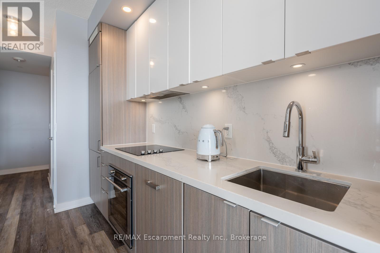 516 - 5220 Dundas Street, Burlington, Ontario  L7L 0J4 - Photo 9 - W12972904