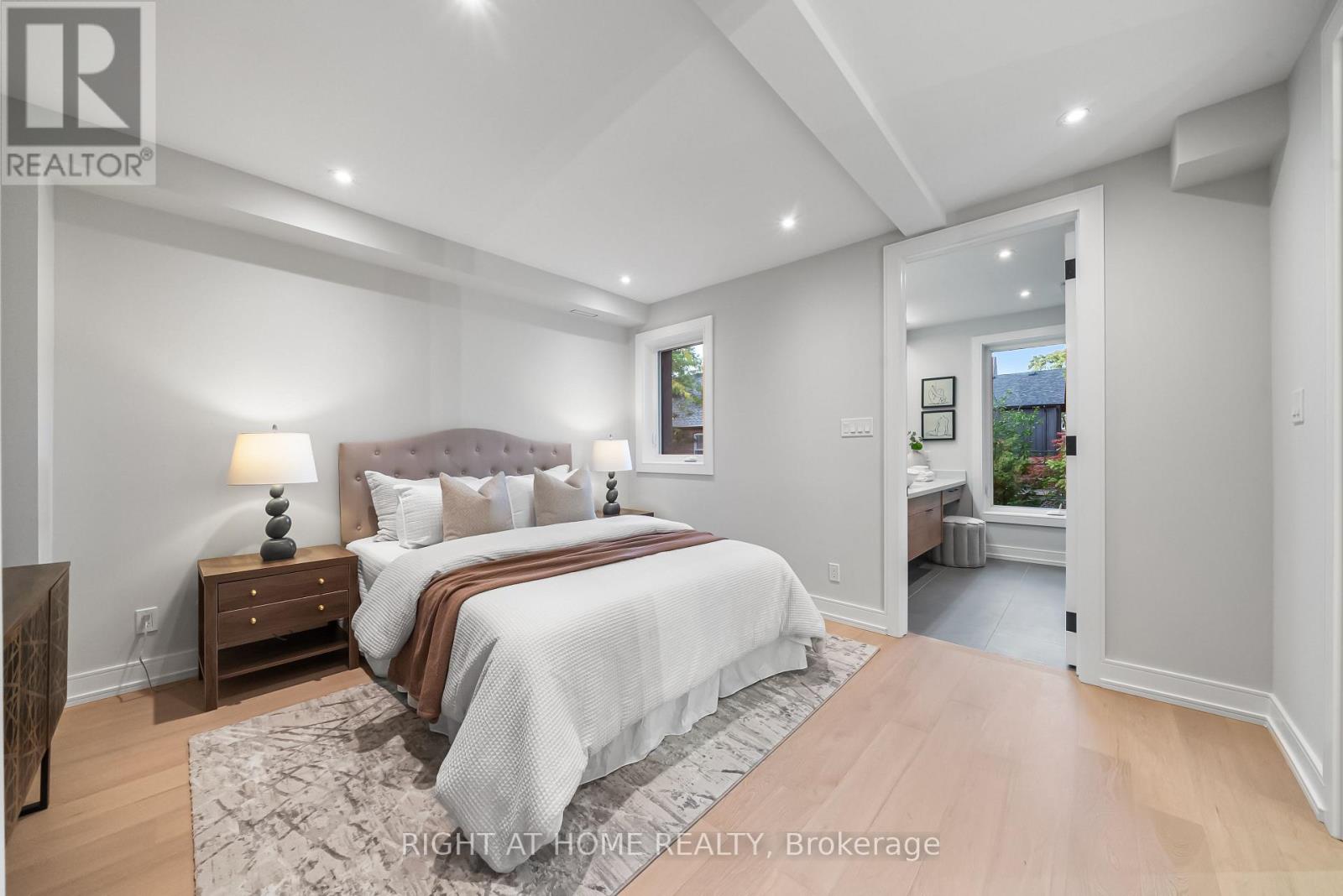 98 Dixon Avenue, Toronto, Ontario  M4L 1N7 - Photo 25 - E12918542