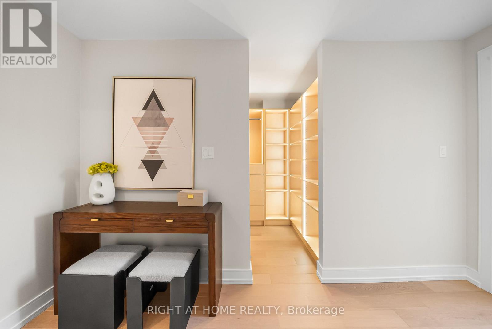 98 Dixon Avenue, Toronto, Ontario  M4L 1N7 - Photo 26 - E12918542