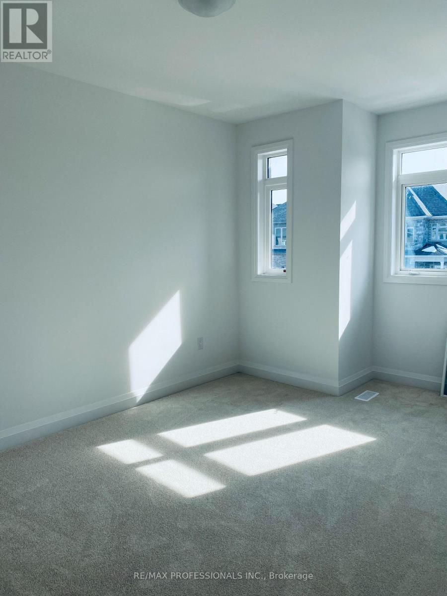 14 Barnyard Trail, Barrie, Ontario  L9J 0T4 - Photo 9 - S12964400