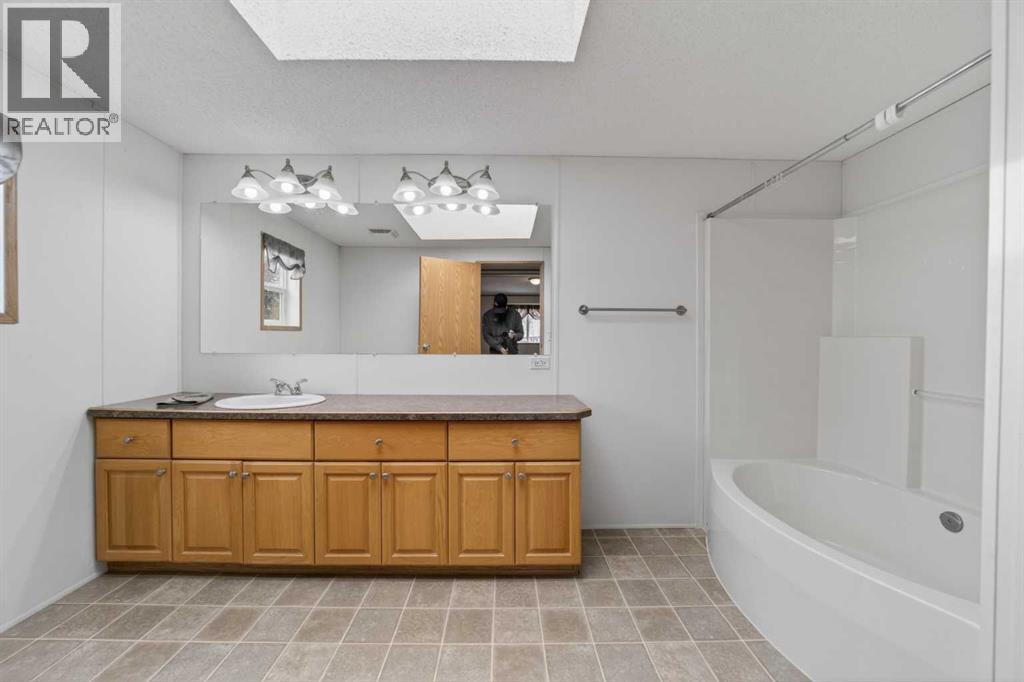 10, 30245 Range Road 12, Rural Mountain View County, Alberta  T0M 0N0 - Photo 31 - A2299460