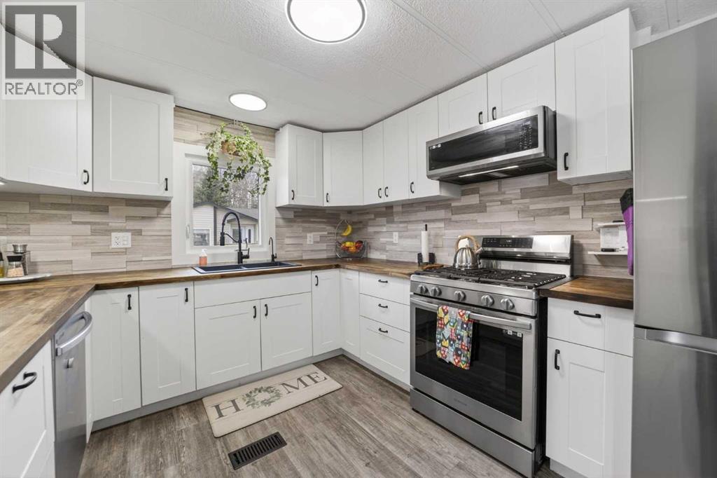 10, 30245 Range Road 12, Rural Mountain View County, Alberta  T0M 0N0 - Photo 6 - A2299460