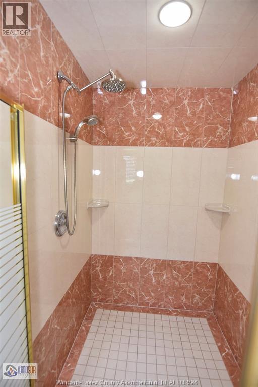 4450 Cherry Hill Rd, Windsor, Ontario  N9G 2P5 - Photo 38 - 26007516