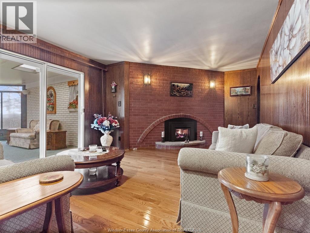 4960 Huron Church Line Road, Lasalle, Ontario  N9H 1H4 - Photo 3 - 26007379