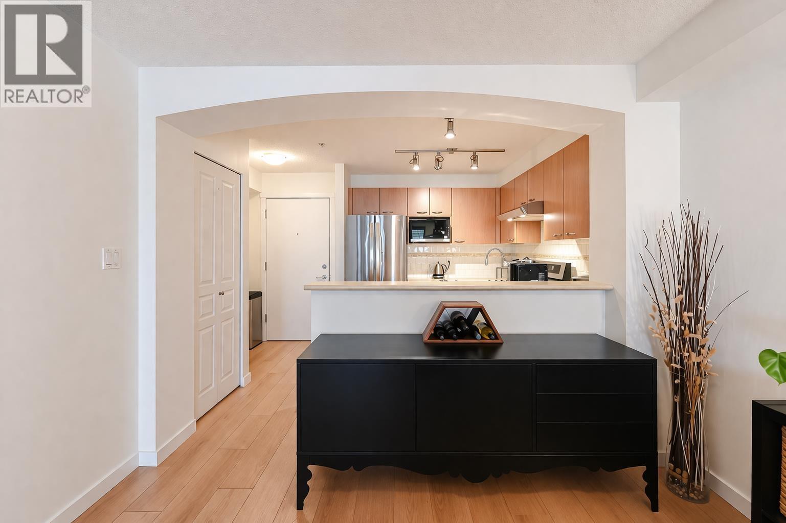 208 2958 Silver Springs Boulevard, Coquitlam, British Columbia V3E 3R9 - Photo 3 - R3108586