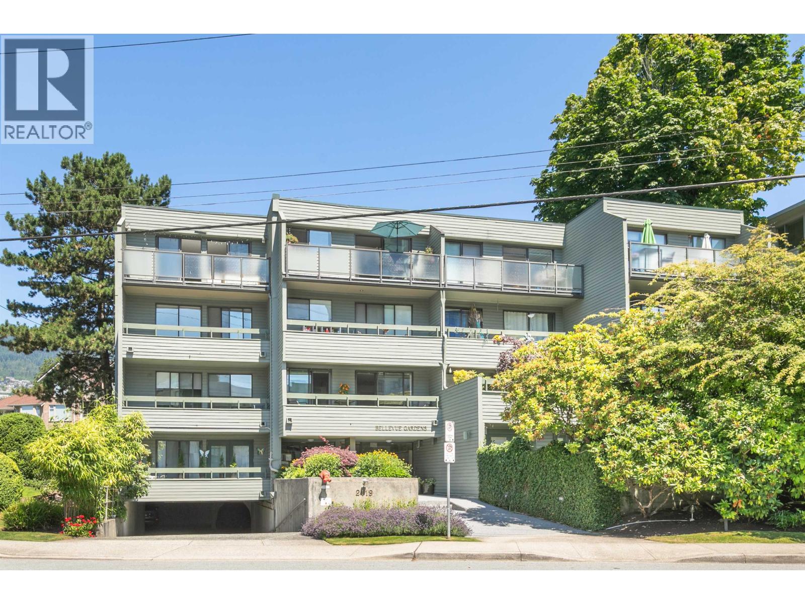 208 2119 BELLEVUE AVENUE, West Vancouver, British Columbia