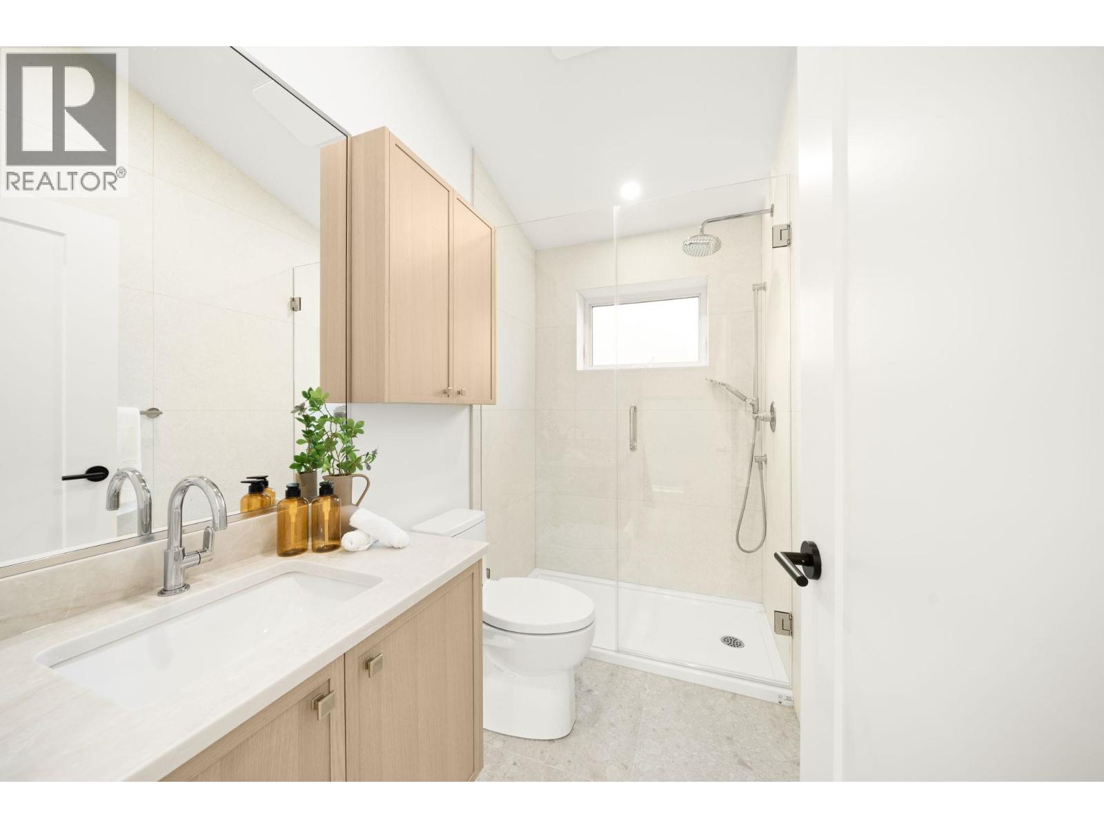 2965 Glen Drive, Vancouver, British Columbia  V5T 2P1 - Photo 25 - R3108593