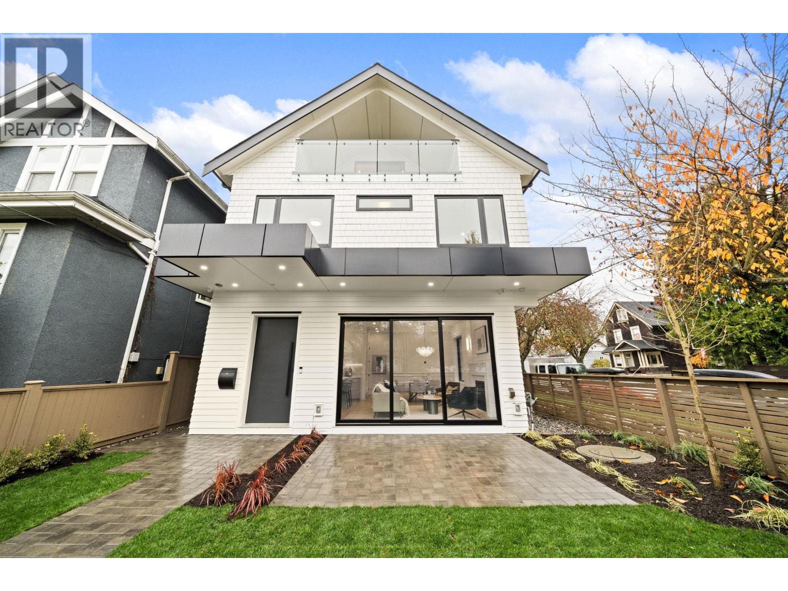 1095 E 14th Avenue, Vancouver, British Columbia  V5T 2P1 - Photo 3 - R3108604