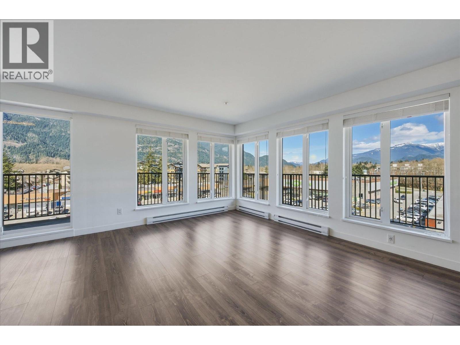 411 1365 Pemberton Avenue, Squamish, British Columbia  V8B 1B7 - Photo 9 - R3108607