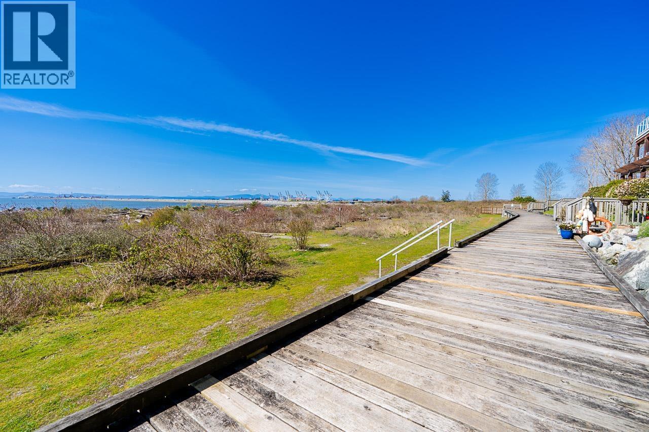 107 1120 Tsatsu Shores Drive, Delta, British Columbia V4M 4G3 - Photo 32 - R3108611