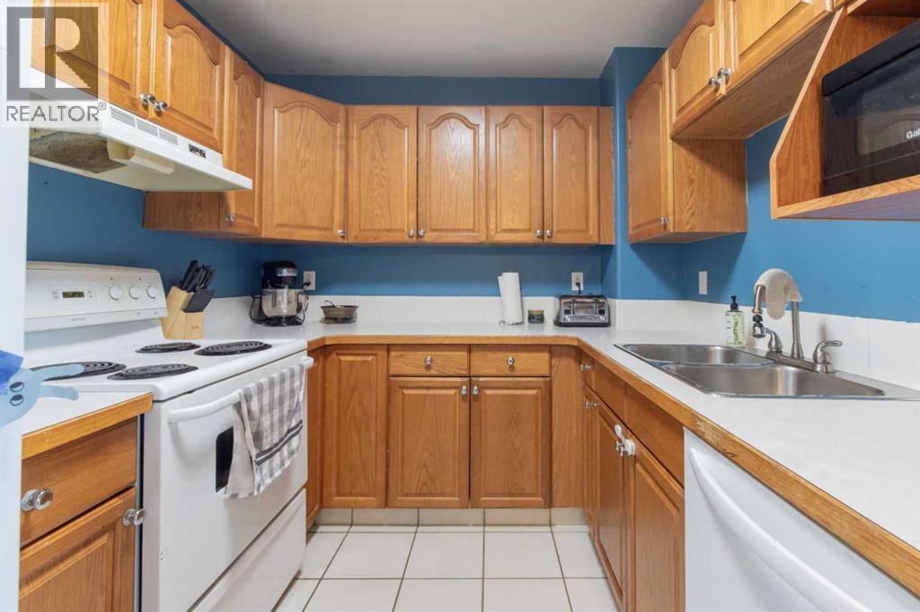 39 Blackfoot Boulevard W, Lethbridge, Alberta  T1K 7N7 - Photo 9 - A2297326