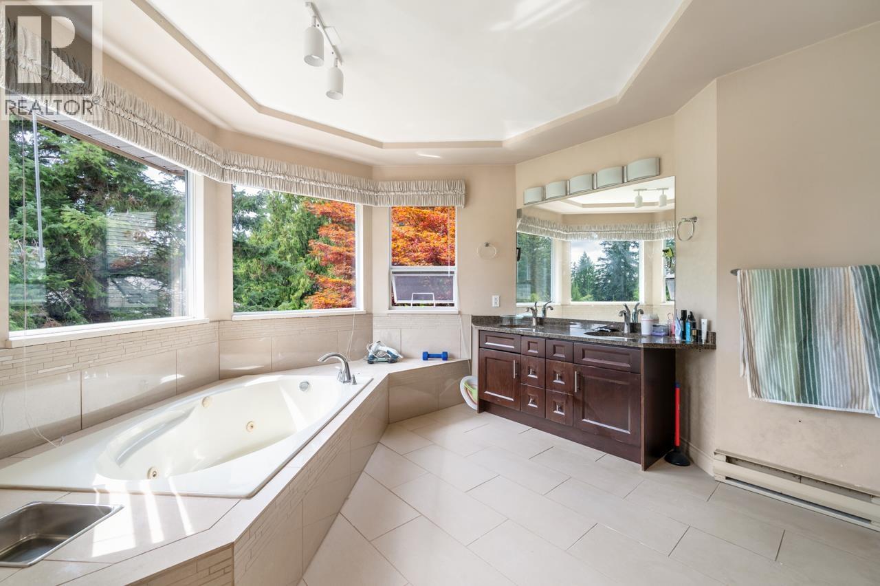 35 Wildwood Drive, Port Moody, British Columbia  V3H 4M5 - Photo 25 - R3108644