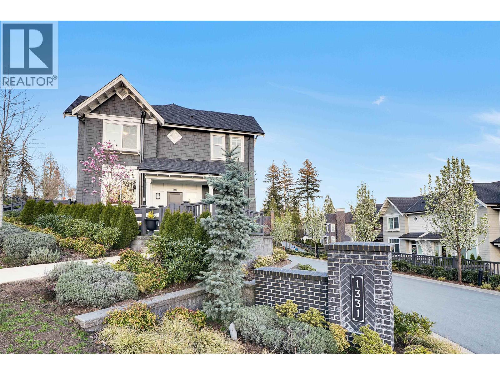 101 1331 Olmsted Street, Coquitlam, British Columbia  V3E 0T3 - Photo 1 - R3107485